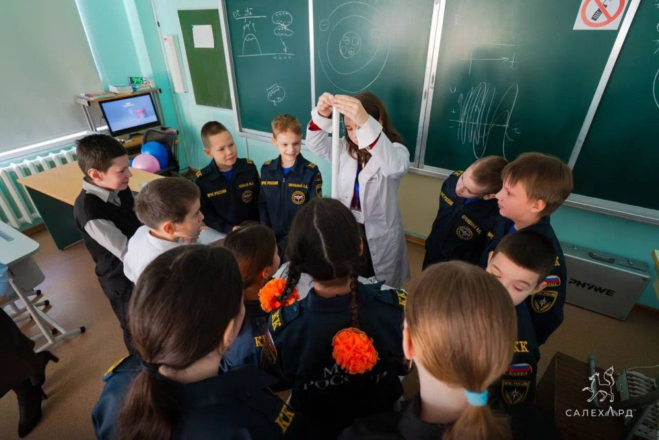 В Салехарде прошёл масштабный научно-практический день для педагогов и школьников