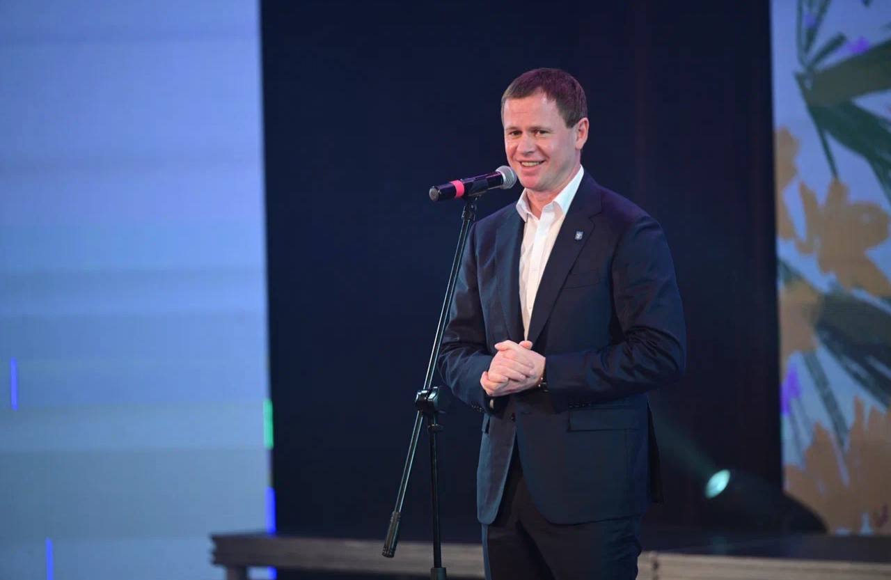 Антон Колодин: Первый день весны должен быть таким — в окружении самых красивых, умных, сильных, смелых — наших женщин! Антон Колодин: Первый день весны должен быть таким — в окружении самых красивых, умных, сильных, смелых — наших женщин!