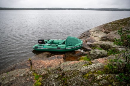 Как правильно заботиться о ПВХ-лодках: советы по уходу