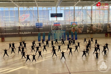 Праздник силы, грации и энергии — в Надыме прошёл фестиваль фитнеса «Движение вверх»