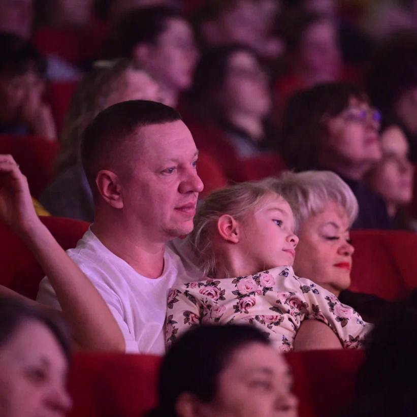 Антон Колодин: Первый день весны должен быть таким — в окружении самых красивых, умных, сильных, смелых — наших женщин! Антон Колодин: Первый день весны должен быть таким — в окружении самых красивых, умных, сильных, смелых — наших женщин!