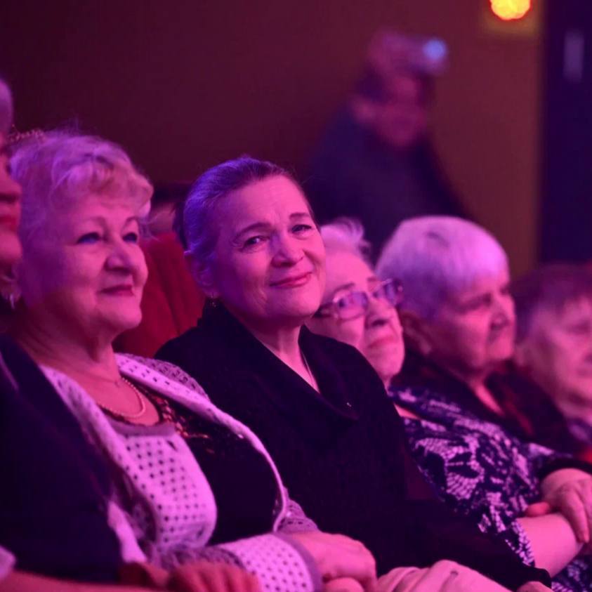 Антон Колодин: Первый день весны должен быть таким — в окружении самых красивых, умных, сильных, смелых — наших женщин! Антон Колодин: Первый день весны должен быть таким — в окружении самых красивых, умных, сильных, смелых — наших женщин!