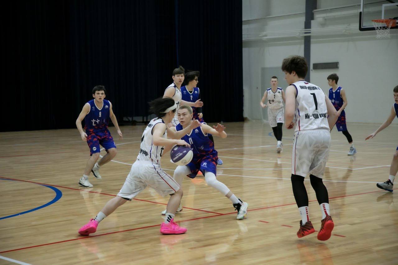 В Ноябрьске определили победителей финальных игр школьной баскетбольной лиги «КЭС-БАСКЕТ» В Ноябрьске определили победителей финальных игр школьной баскетбольной лиги «КЭС-БАСКЕТ»