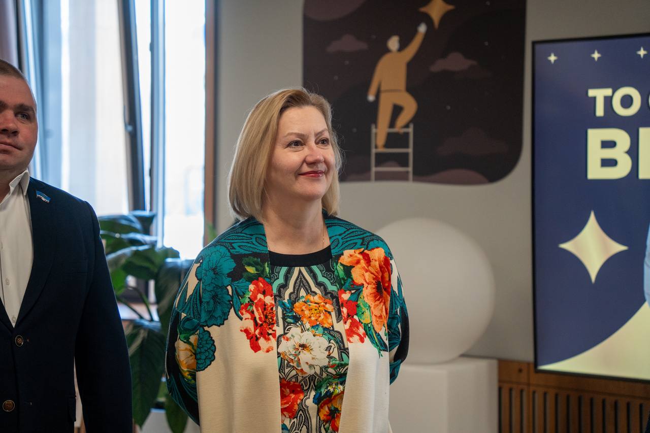 Первой точкой в маршруте парламентариев стал практически готовый к открытию после капремонта Дом культуры Первой точкой в маршруте парламентариев стал практически готовый к открытию после капремонта Дом культуры