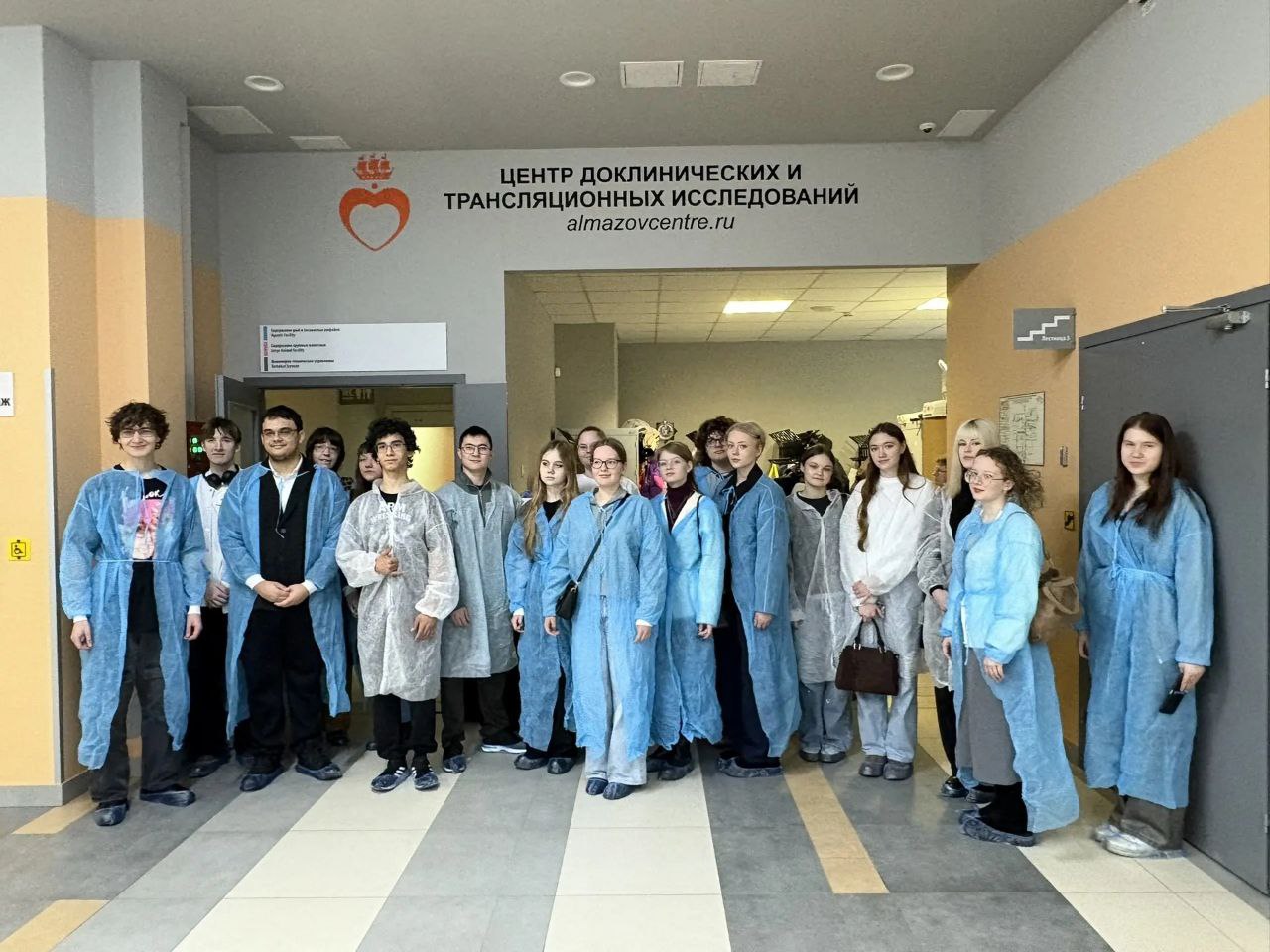 Ямальские школьники, в т. ч. четверо обладателей сертификата «ЯНАОлимп» из Ноябрьска — Вероника Сычёва (гимназия № 1), Егор Евграфов (СОШ № 7), Полина Руколь и Арина Терентьева (обе — СОШ № 3), — отправились в...