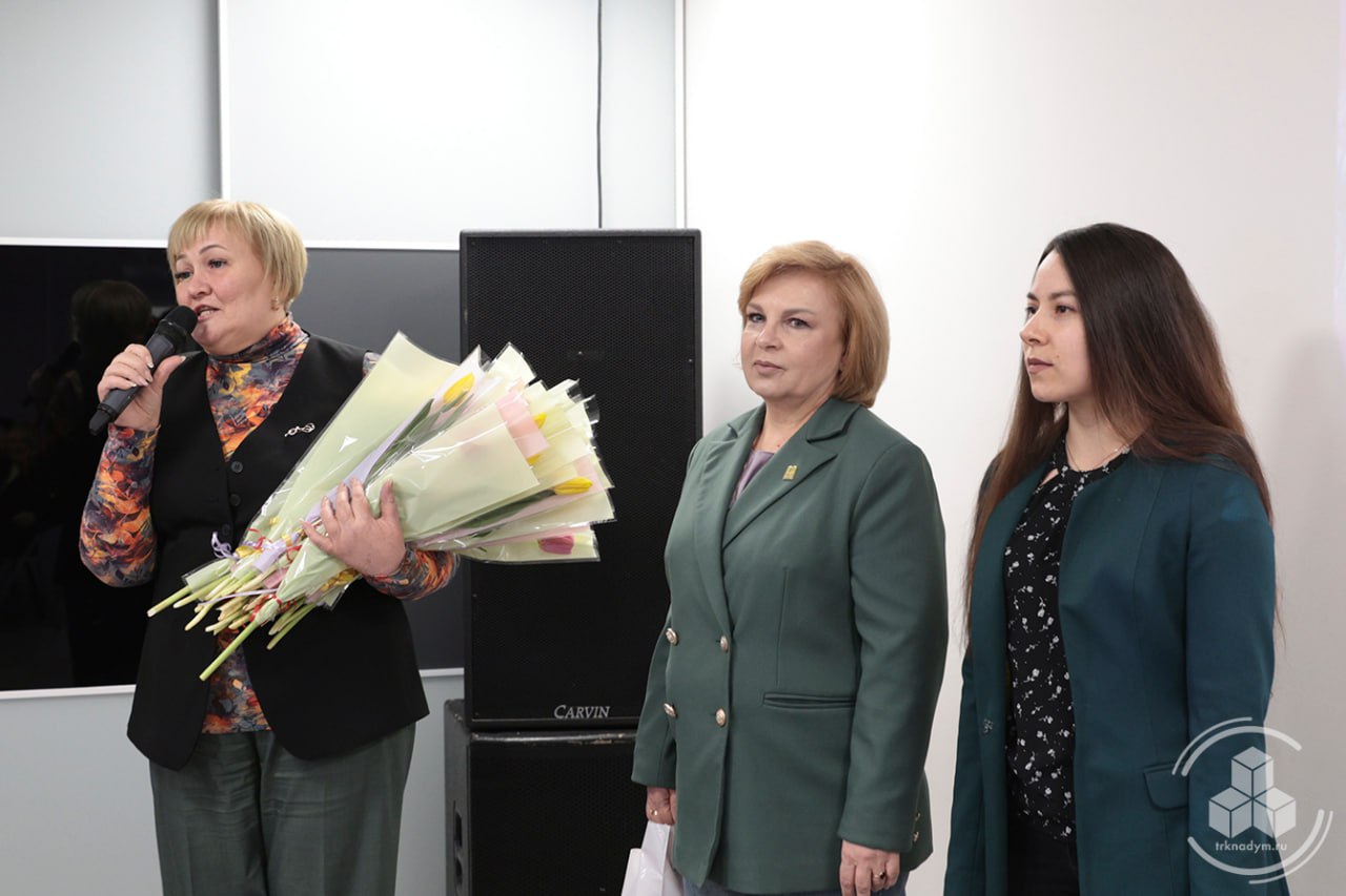 В преддверии 8 Марта в досуговом центре прошло праздничное мероприятие В преддверии 8 Марта в досуговом центре прошло праздничное мероприятие