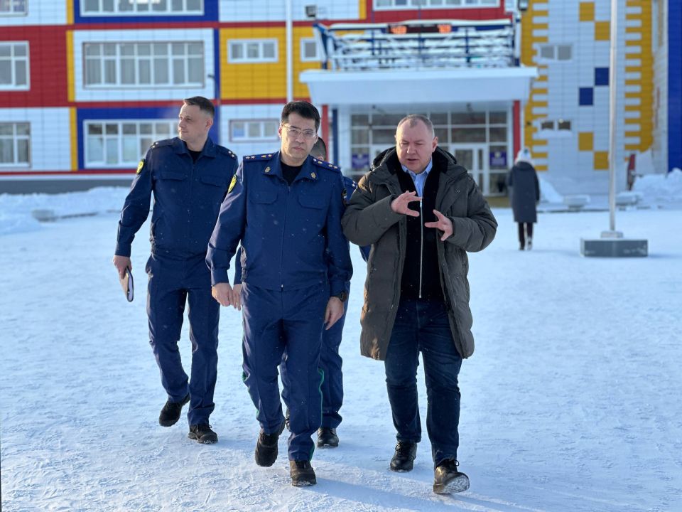 �������� �����-��������� ����������� ������ ������� ����� � ������� ������� ������ � ���� �������������