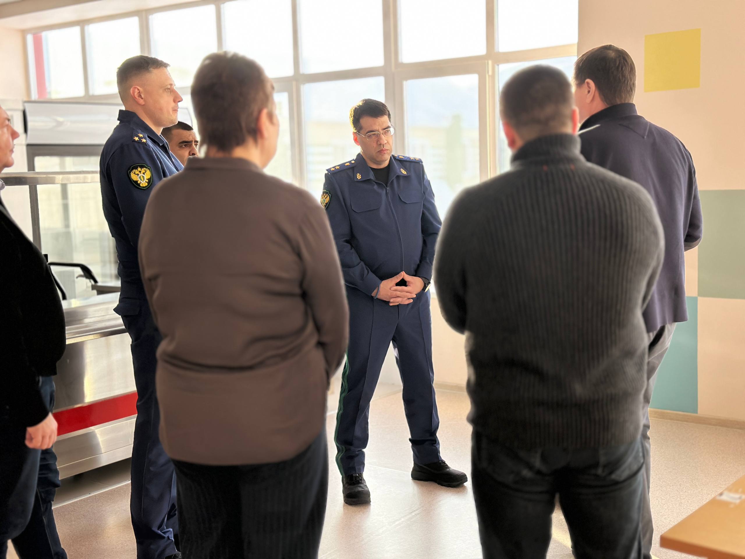 Прокурор Ямало-Ненецкого автономного округа Дмитрий Конош с рабочим визитом прибыл в село Красноселькуп Прокурор Ямало-Ненецкого автономного округа Дмитрий Конош с рабочим визитом прибыл в село Красноселькуп