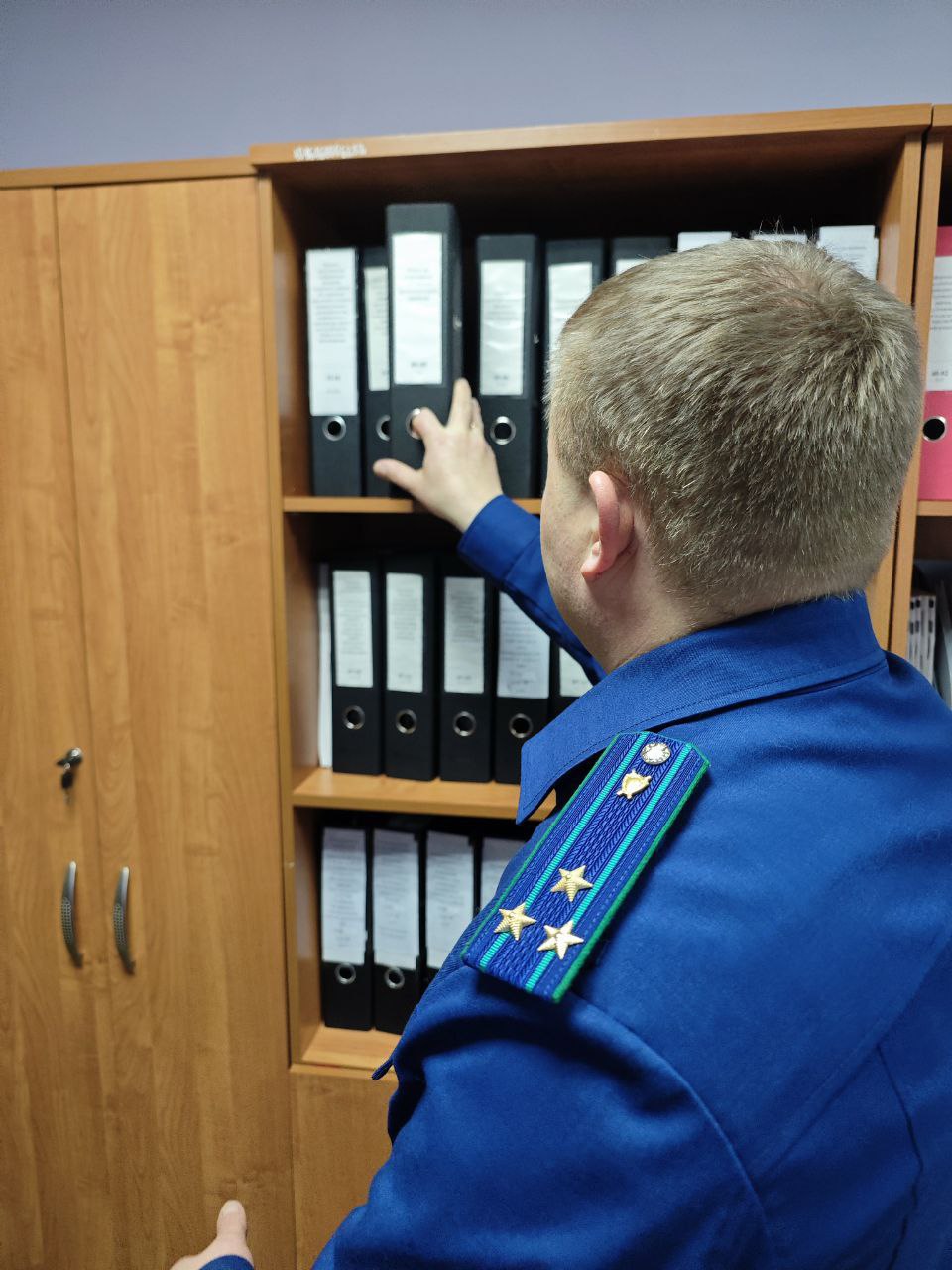 Прокурор Ямало-Ненецкого автономного округа Дмитрий Конош с рабочим визитом прибыл в село Красноселькуп Прокурор Ямало-Ненецкого автономного округа Дмитрий Конош с рабочим визитом прибыл в село Красноселькуп