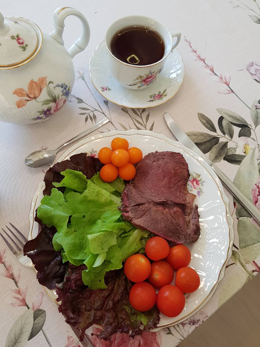 Ароматная запечённая говядина: идеальный вкус для любого застолья