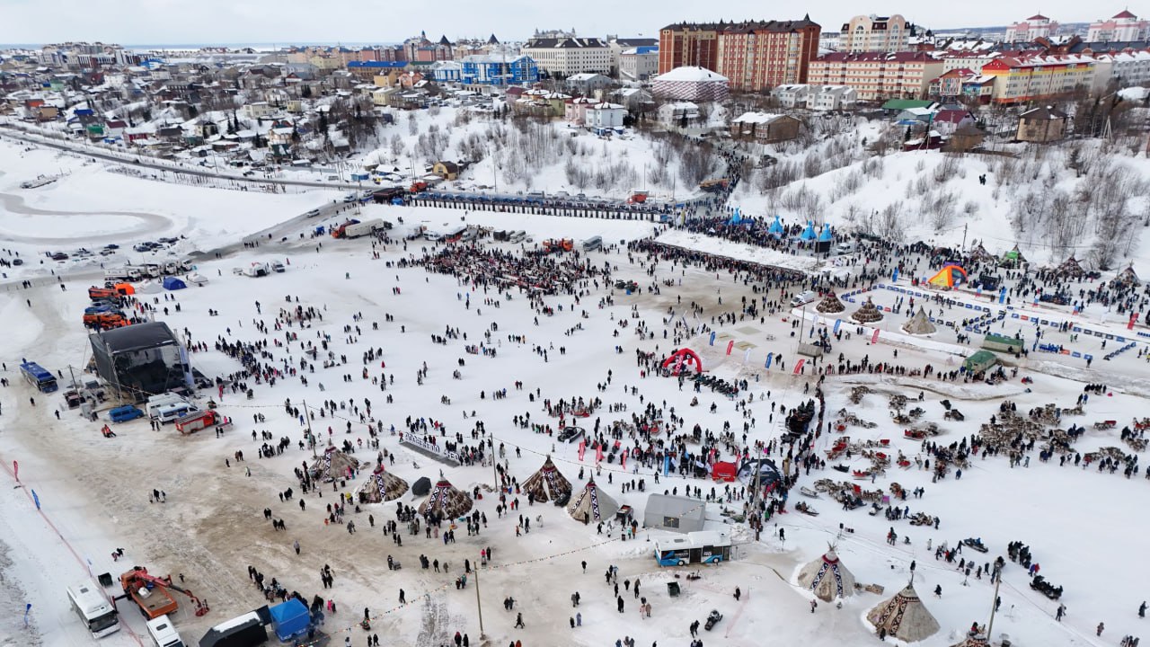 На большом воздушном шаре. В День оленевода салехардцы смогут увидеть наш город с высоты птичьего полёта На большом воздушном шаре. В День оленевода салехардцы смогут увидеть наш город с высоты птичьего полёта