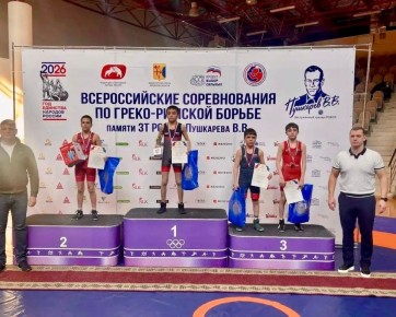 7 бронзовых наград всероссийского турнира везут на Ямал губкинские борцы