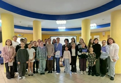 Салехардские школьники погрузились в мир безбарьерного общения