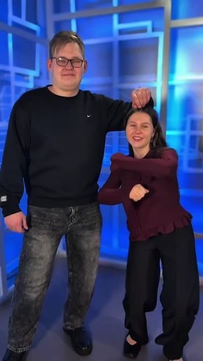 Танцевать в пятницу не сложно, само тело подсказывает движения на пути к выходным