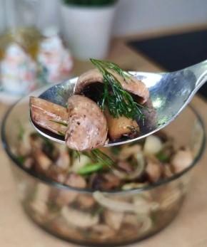 Простой способ засолки шампиньонов за короткие сроки