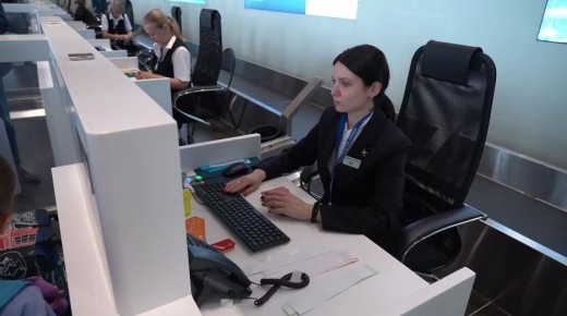 Дмитрий Артюхов: Семь лет назад приняли одно из самых популярных у северян решений — запустили льготные авиабилеты для детей из многодетных семей