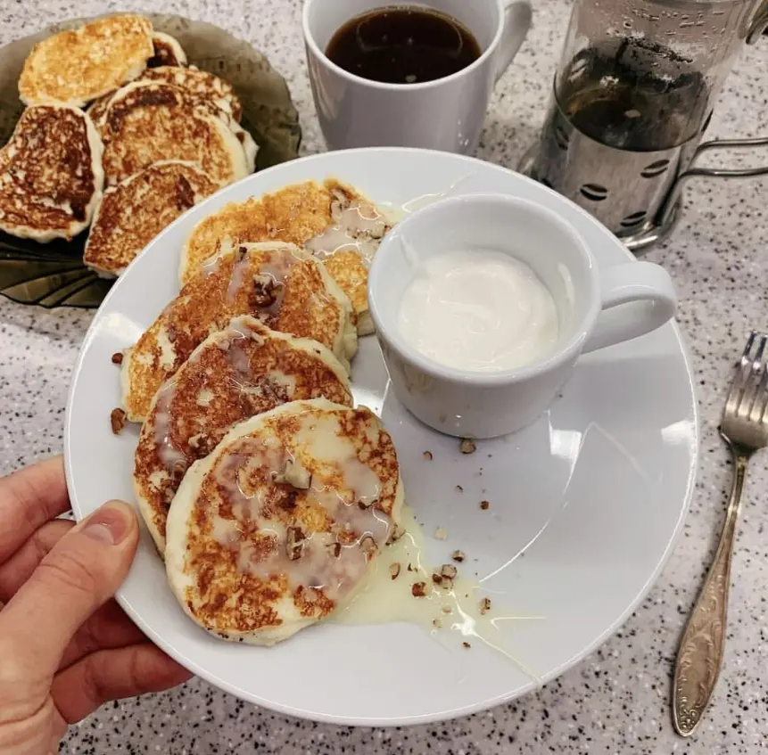 Творожные оладьи: идеальный старт утра или уютный вечерний перекус