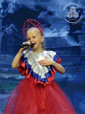 В Надымском районе подвели итоги XXIX смотра-конкурса эстрадного творчества «Полярная звезда»