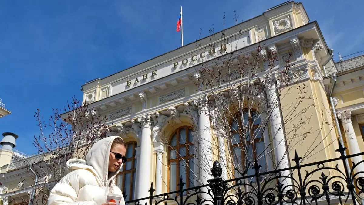 Сбережения петербуржцев стремительно растут: прирост на 1,1 трлн рублей за год