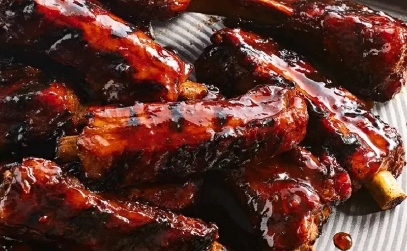 Свиные рёбрышки с яблочным маринадом: удивительное блюдо для вашего стола