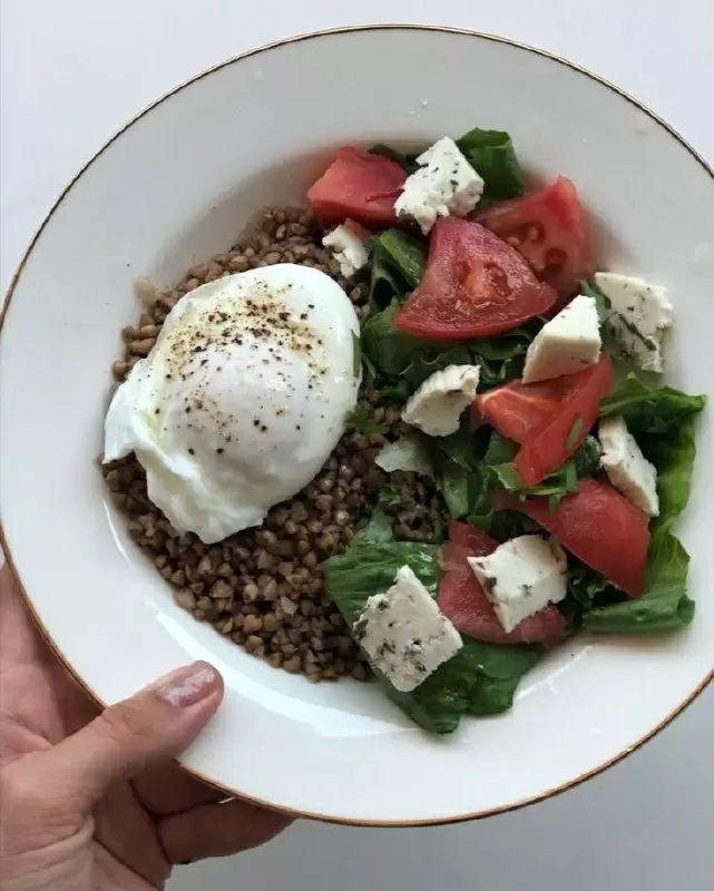 Гречка с яйцом пашот: идеальный завтрак для здорового начала дня