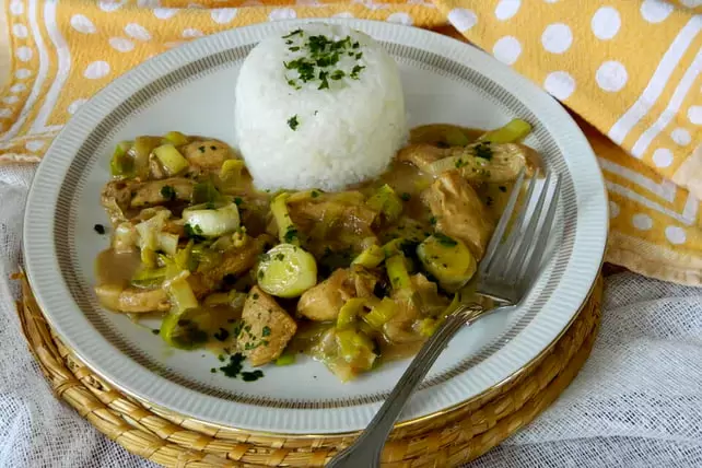 Куриное карри с луковым изыском: новое лицо традиционного блюда