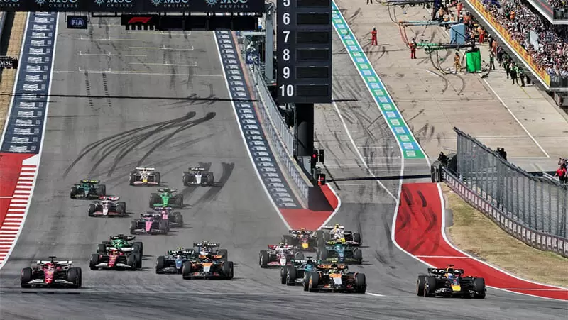 Ферстаппен на пути к историческому титулу с командой на четвертом месте