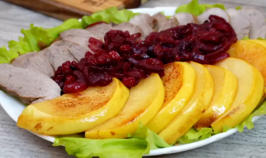 Сочное утиное филе с айвой: изысканное угощение для праздничного стола