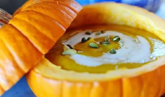 Суп в тыквенных горшочках: яркое тепло осени на вашем столе
