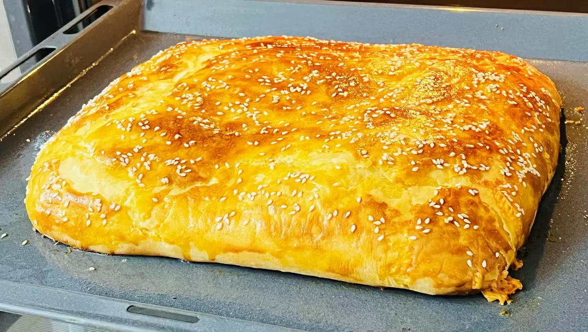 Вкуснейший пирог: секреты незабываемой выпечки с сыром и хрустящим тестом