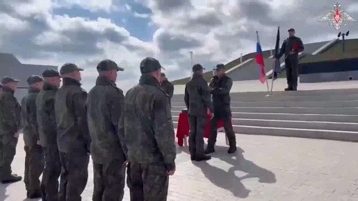 Ямальским военнослужащим вручили государственные награды