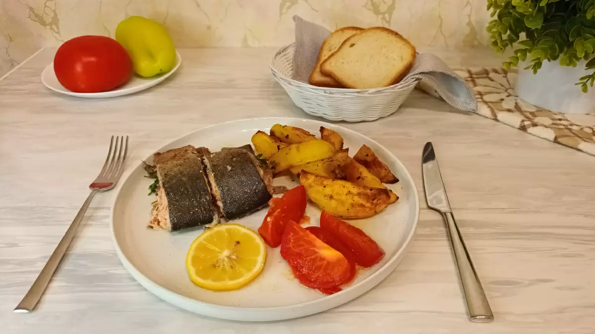 Сочная горбуша с картофелем: идеальный ужин для всей семьи