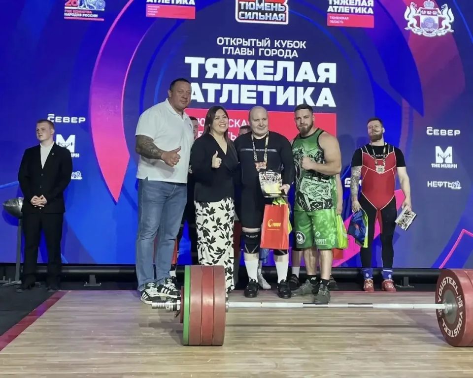 Два золота на Открытом турнире по тяжелой атлетике у спортсменов из Ноябрьска Два золота на Открытом турнире по тяжелой атлетике у спортсменов из Ноябрьска