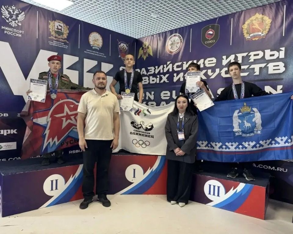 14 наград завоевали ямальские мас-рестлеры на соревнованиях в Уфе