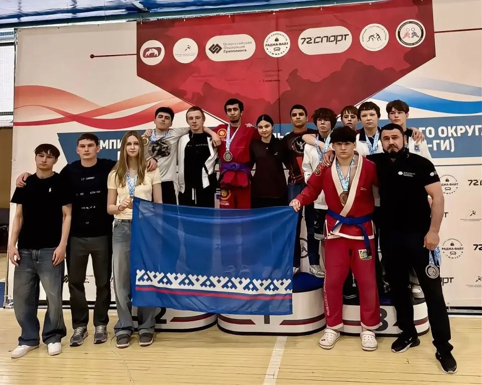 Ямальцы везут домой 28 наград первенства и чемпионата Урала по грэпплингу Ямальцы везут домой 28 наград первенства и чемпионата Урала по грэпплингу