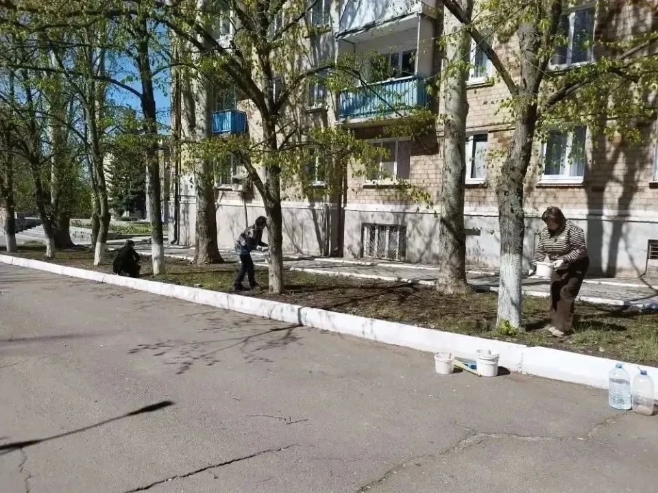 Антон Колодин: Поддержка подшефных территорий — это не разовая акция, а постоянная, ежедневная работа Антон Колодин: Поддержка подшефных территорий — это не разовая акция, а постоянная, ежедневная работа