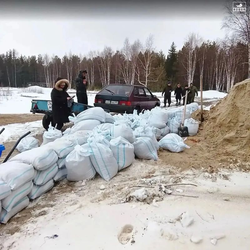 В Харампуре профильные службы усилили работу из-за повышения уровня воды В Харампуре профильные службы усилили работу из-за повышения уровня воды