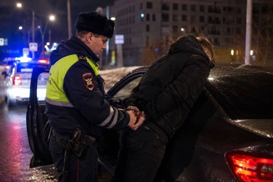 Гость из соседнего региона лишился прав более чем на 3 года за пьяный угон на Ямале