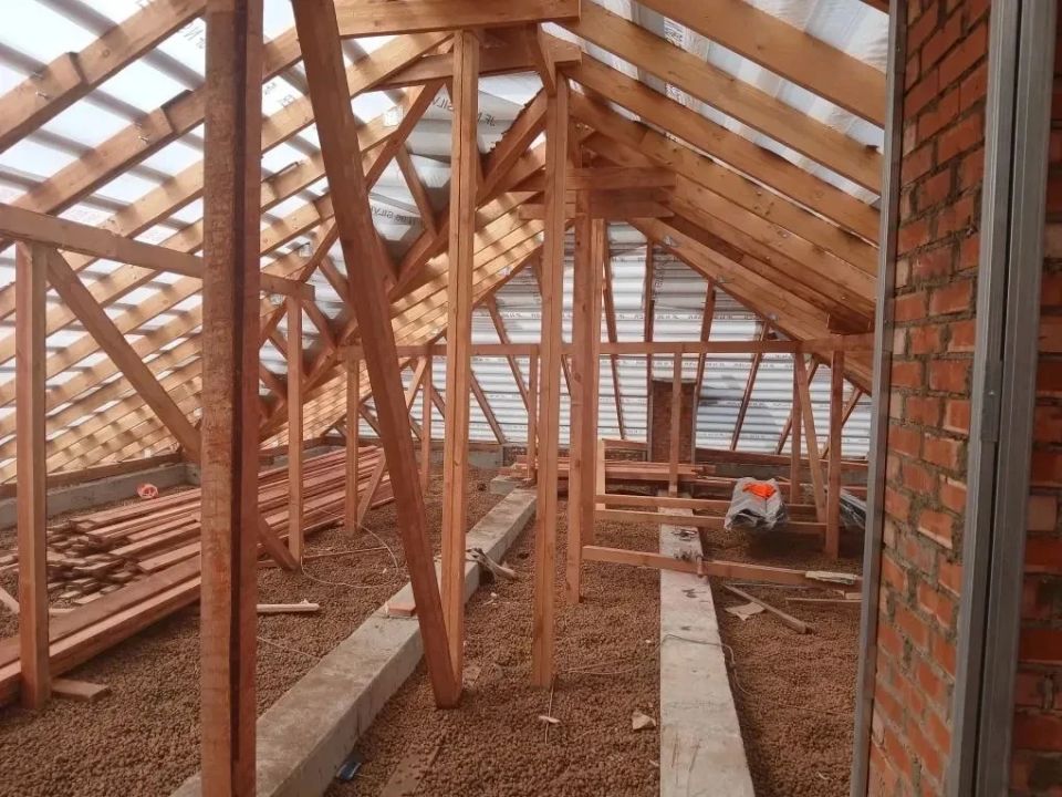 Новостройку в Волновахе готовят к чистовой отделке Новостройку в Волновахе готовят к чистовой отделке