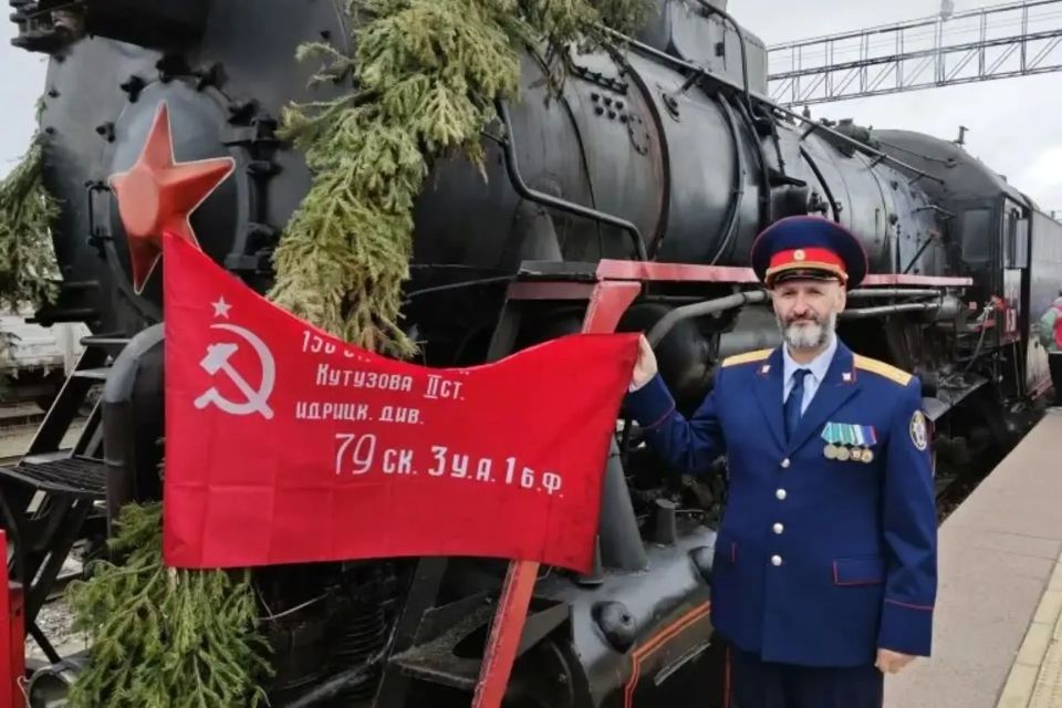 В Губкинском следователь по особо важным делам посетил ретропоезд «Эшелон Победы» В Губкинском следователь по особо важным делам посетил ретропоезд «Эшелон Победы»