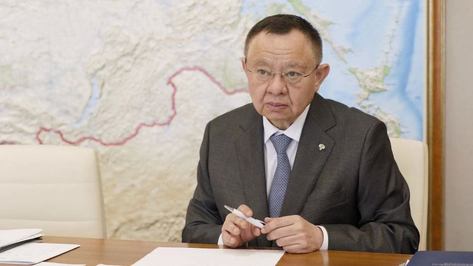 Дмитрий Артюхов встретился с Иреком Файзуллиным Дмитрий Артюхов встретился с Иреком Файзуллиным