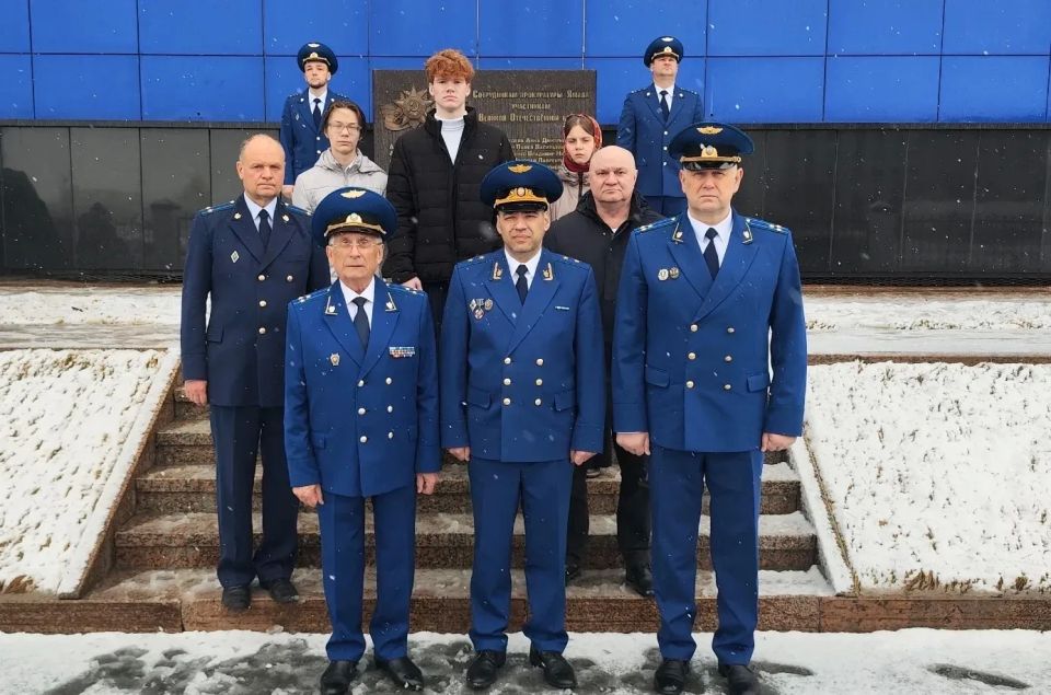 В прокуратуре Ямало-Ненецкого автономного округа состоялось торжественное мероприятие, посвященное 95-й годовщине со дня образования прокуратуры Ямало-Ненецкого автономного округа В прокуратуре Ямало-Ненецкого автономного округа состоялось торжественное мероприятие, посвященное 95-й годовщине со дня образования прокуратуры Ямало-Ненецкого автономного округа