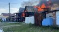 В Салехарде загорелся частный дом на Полевой