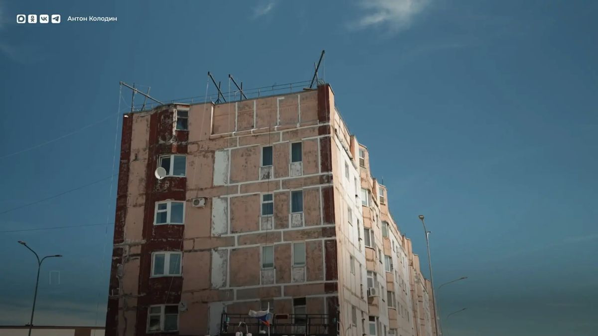 Глава Нового Уренгоя Антон Колодин проверил ход ремонтных работ в Коротчаево и Лимбяяхе Глава Нового Уренгоя Антон Колодин проверил ход ремонтных работ в Коротчаево и Лимбяяхе