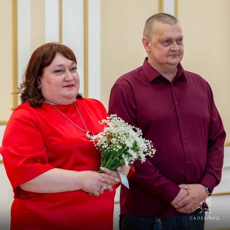 Коралловый юбилей: в Салехарде чествовали образцовую супружескую пару