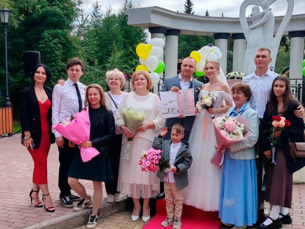 В Салехарде родилась новая семья В Салехарде родилась новая семья