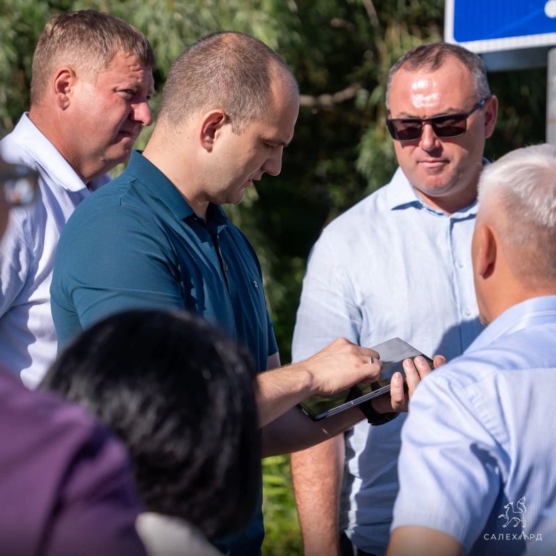 В Салехарде проверили качество дорожного ремонта В Салехарде проверили качество дорожного ремонта