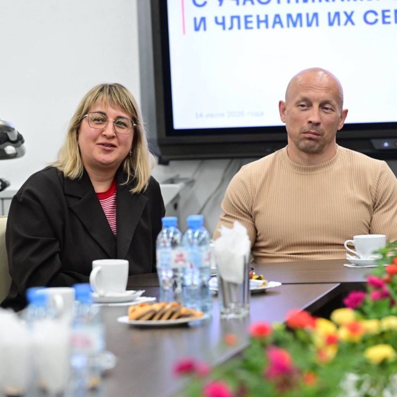 Антон Колодин: Встретился с нашими защитниками и их родными Антон Колодин: Встретился с нашими защитниками и их родными