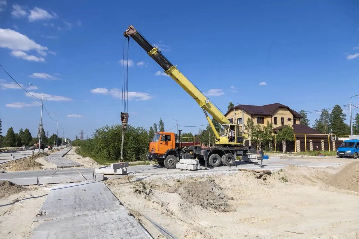В Муравленко проверили ход работ по ремонту и благоустройству В Муравленко проверили ход работ по ремонту и благоустройству