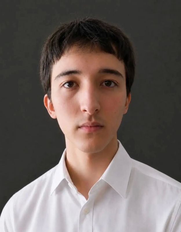 Алексей Романов: Президентские дни пересдачи ЕГЭ принесли Ноябрьску нового стобалльника!